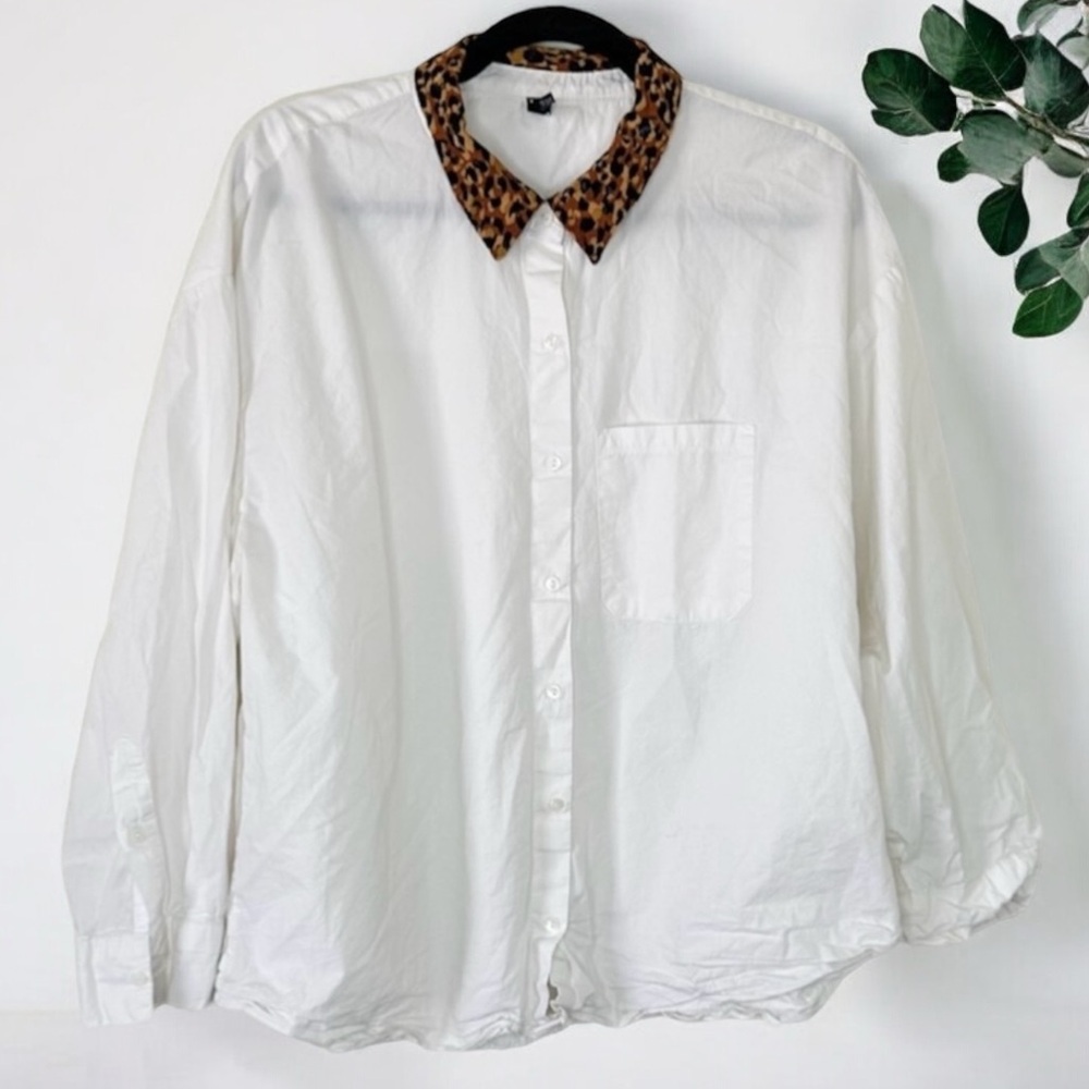 Zara White Button-Down Shirt with Leopard Print Collar